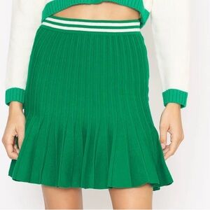 BRAND NEW WITH TAGS 4SI3NNA SKYLAH PLEATED MINI SKIRT SIZE LARGE